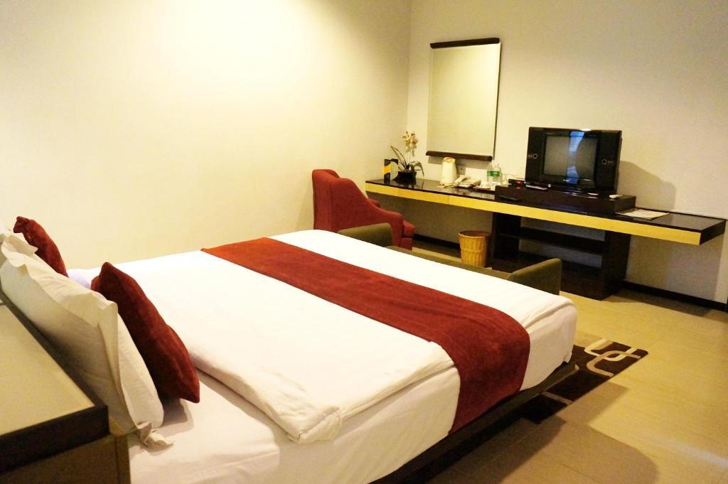 Rumah Nenek Hotel And Restaurant Padang  Ruang foto