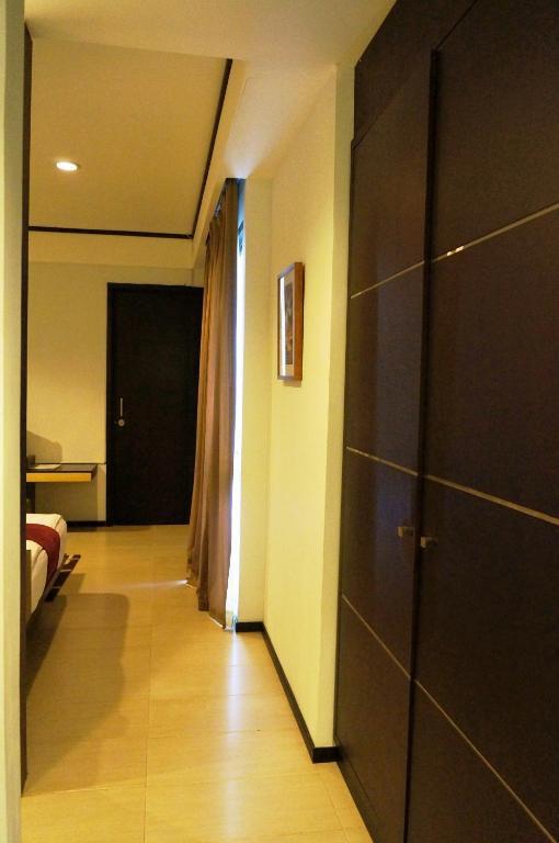 Rumah Nenek Hotel And Restaurant Padang  Bagian luar foto