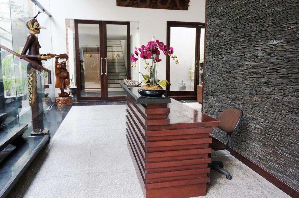 Rumah Nenek Hotel And Restaurant Padang  Bagian luar foto
