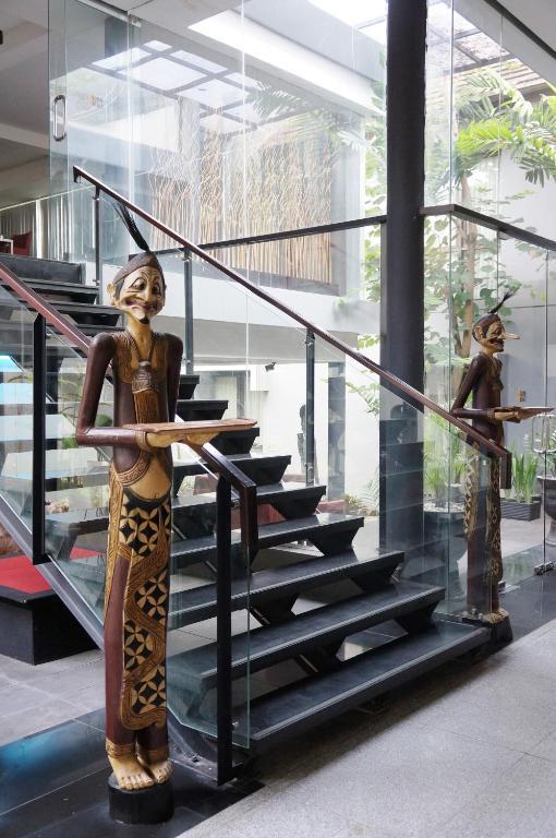 Rumah Nenek Hotel And Restaurant Padang  Bagian luar foto