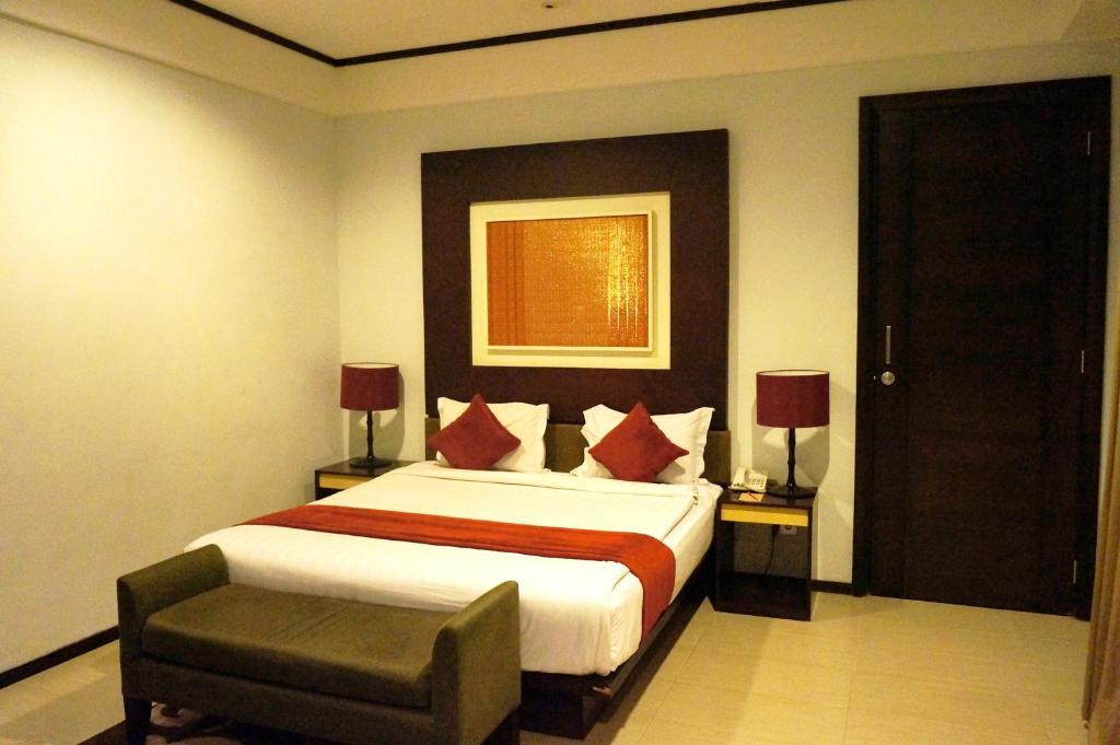 Rumah Nenek Hotel And Restaurant Padang  Ruang foto