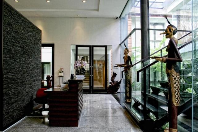 Rumah Nenek Hotel And Restaurant Padang  Bagian luar foto